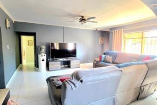 4 Bedroom Property for Sale in Brackendowns Gauteng