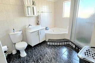 4 Bedroom Property for Sale in Brackendowns Gauteng