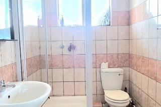 4 Bedroom Property for Sale in Brackendowns Gauteng