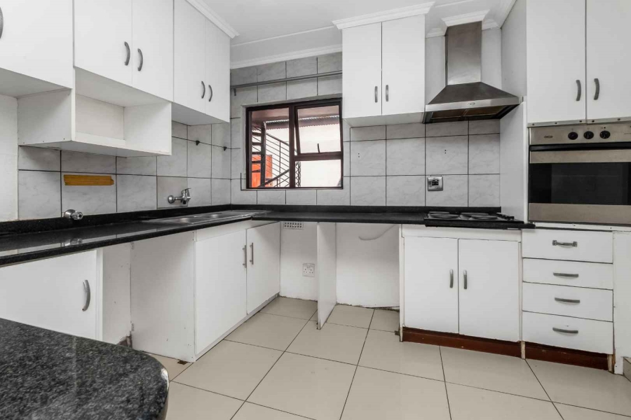 To Let 3 Bedroom Property for Rent in Bryanston Gauteng