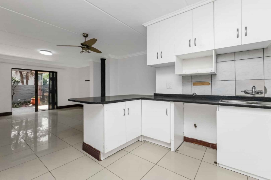 To Let 3 Bedroom Property for Rent in Bryanston Gauteng