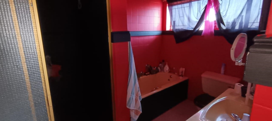 5 Bedroom Property for Sale in Brenthurst Gauteng