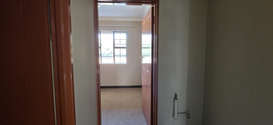 2 Bedroom Property for Sale in Magalieskruin Gauteng