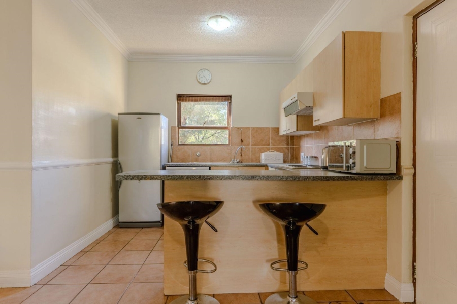 To Let 2 Bedroom Property for Rent in Benmore Gauteng