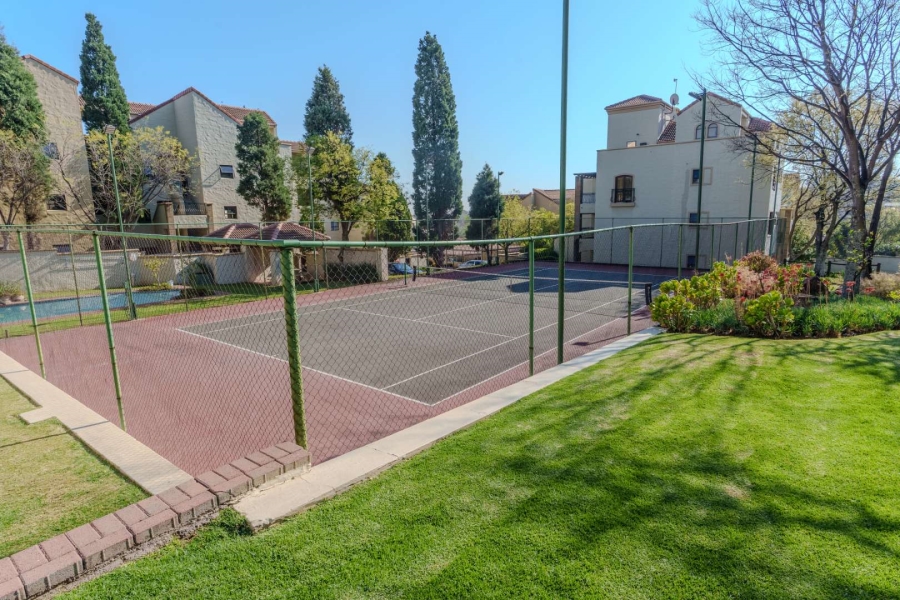 To Let 2 Bedroom Property for Rent in Benmore Gauteng
