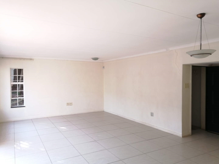 To Let 3 Bedroom Property for Rent in Lynnwood Glen Gauteng