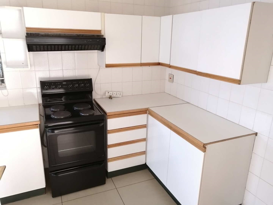 To Let 3 Bedroom Property for Rent in Lynnwood Glen Gauteng