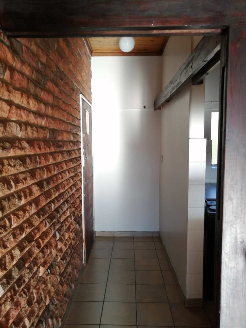 To Let 2 Bedroom Property for Rent in Groenkloof Gauteng