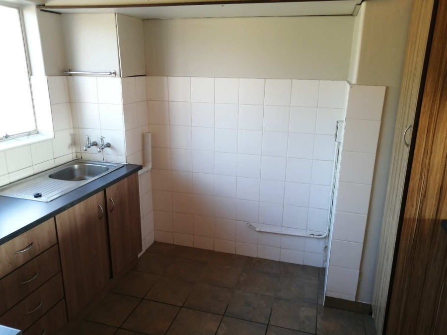 To Let 2 Bedroom Property for Rent in Groenkloof Gauteng