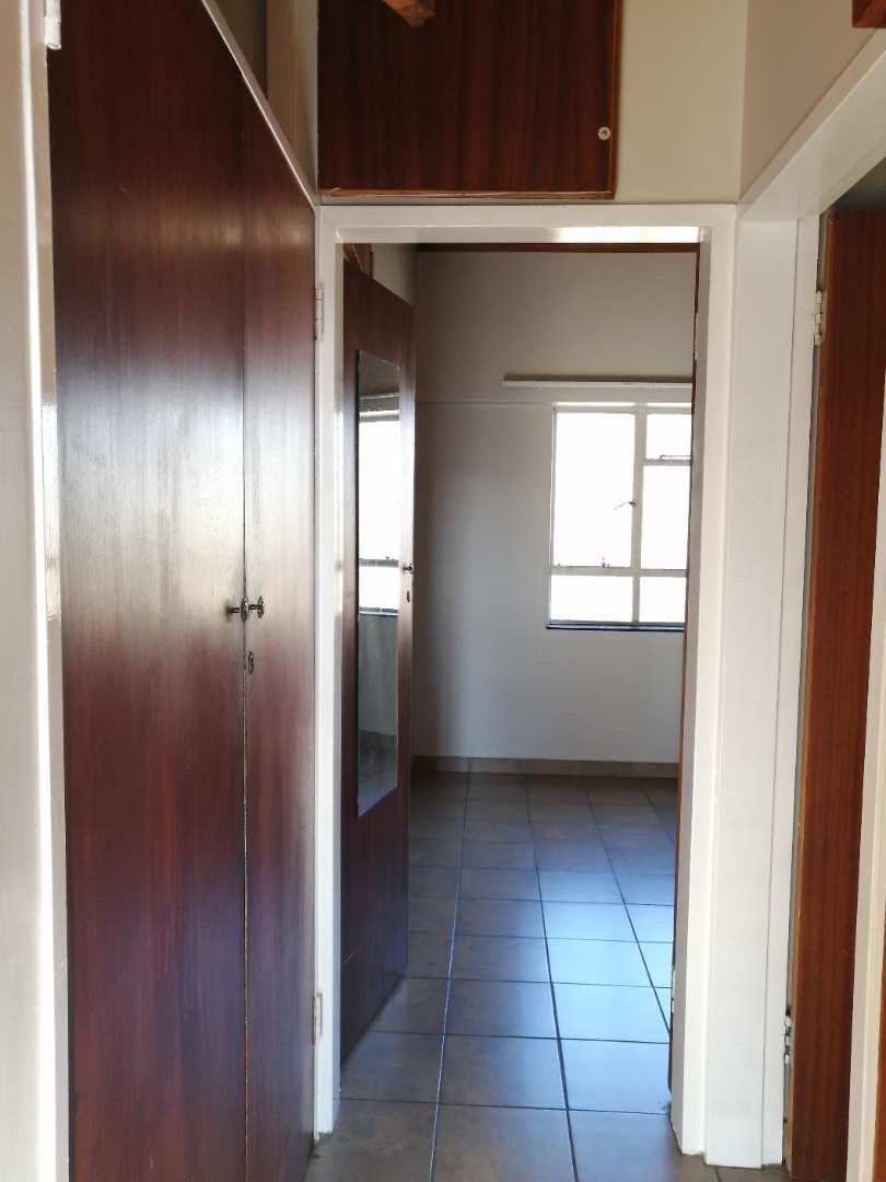 To Let 2 Bedroom Property for Rent in Groenkloof Gauteng