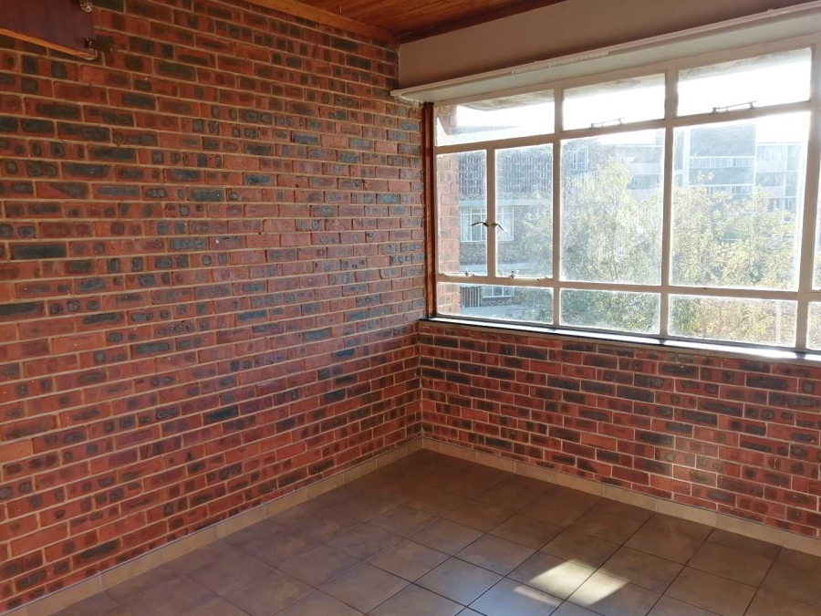 To Let 2 Bedroom Property for Rent in Groenkloof Gauteng