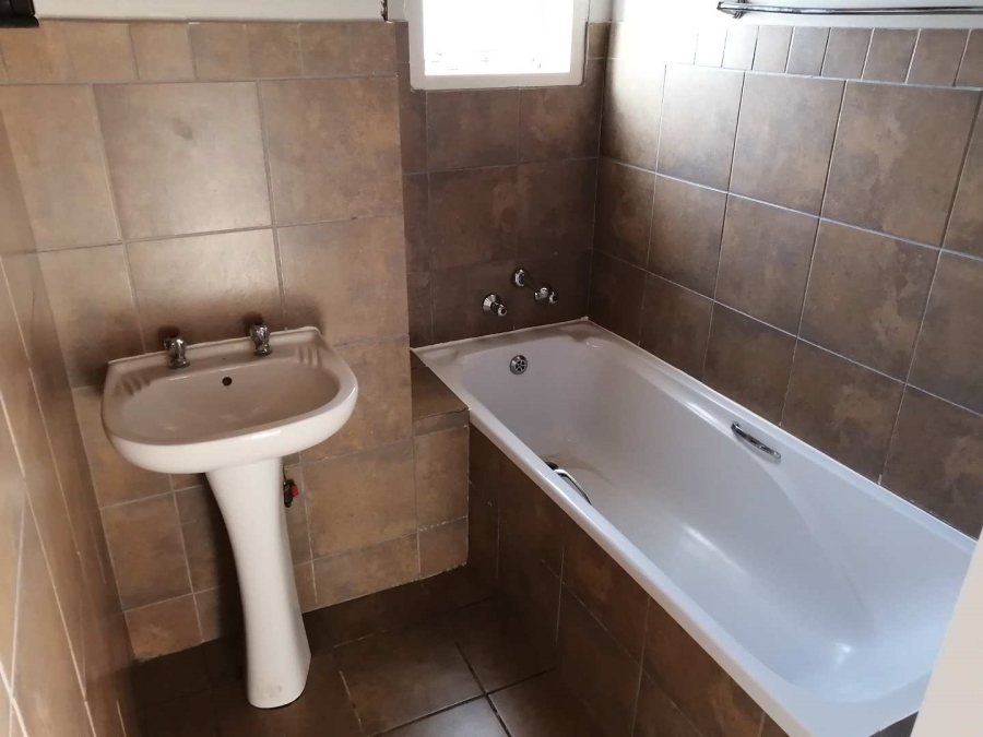 To Let 2 Bedroom Property for Rent in Groenkloof Gauteng