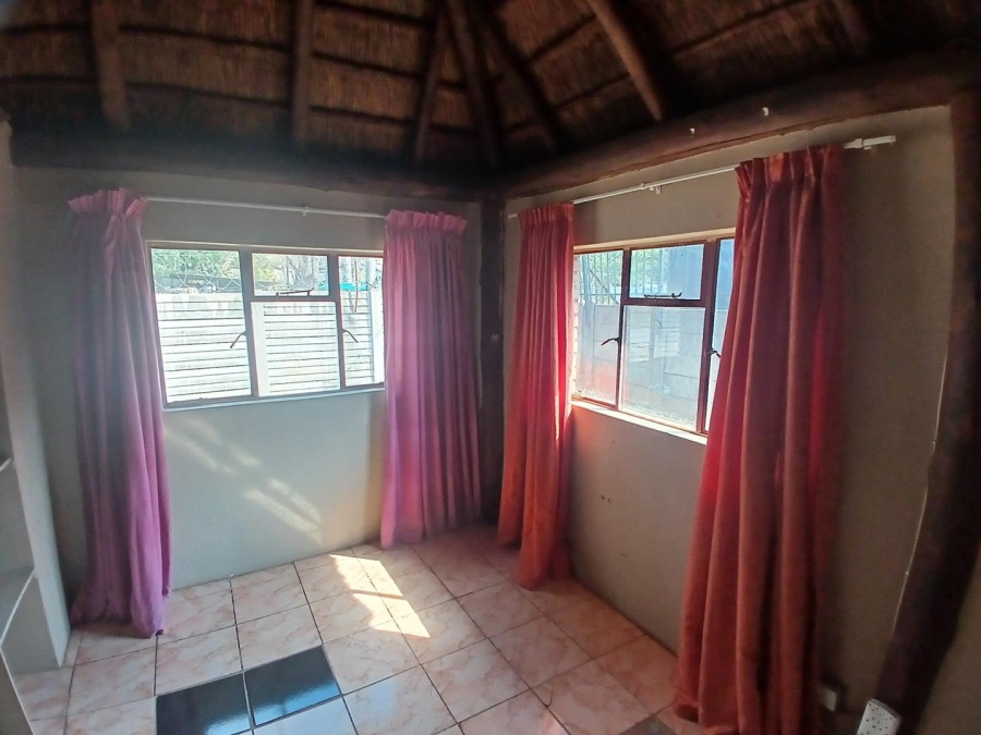 To Let 2 Bedroom Property for Rent in Pretoria North Gauteng