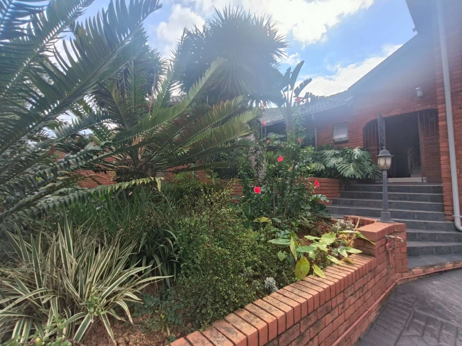 To Let 4 Bedroom Property for Rent in Erasmuskloof Gauteng