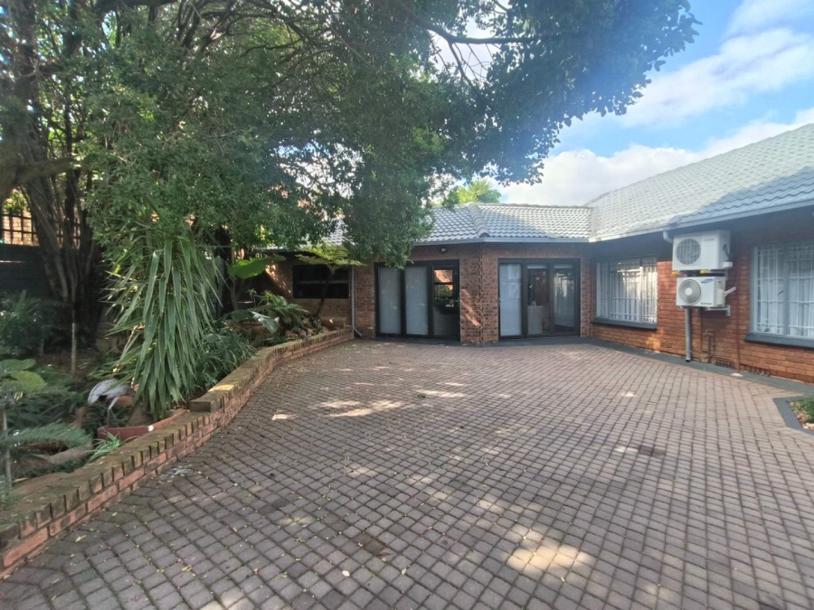 To Let 4 Bedroom Property for Rent in Erasmuskloof Gauteng