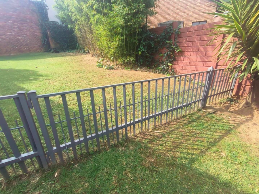 To Let 4 Bedroom Property for Rent in Erasmuskloof Gauteng