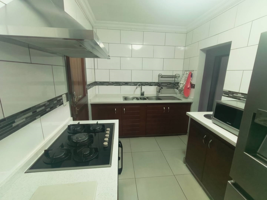 To Let 4 Bedroom Property for Rent in Erasmuskloof Gauteng