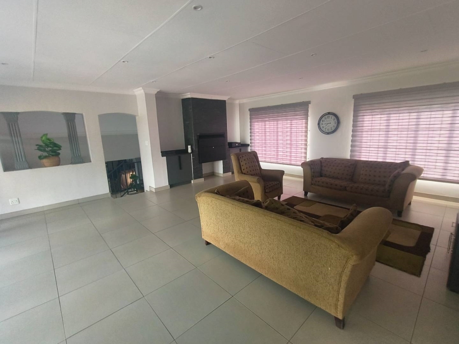 To Let 4 Bedroom Property for Rent in Erasmuskloof Gauteng