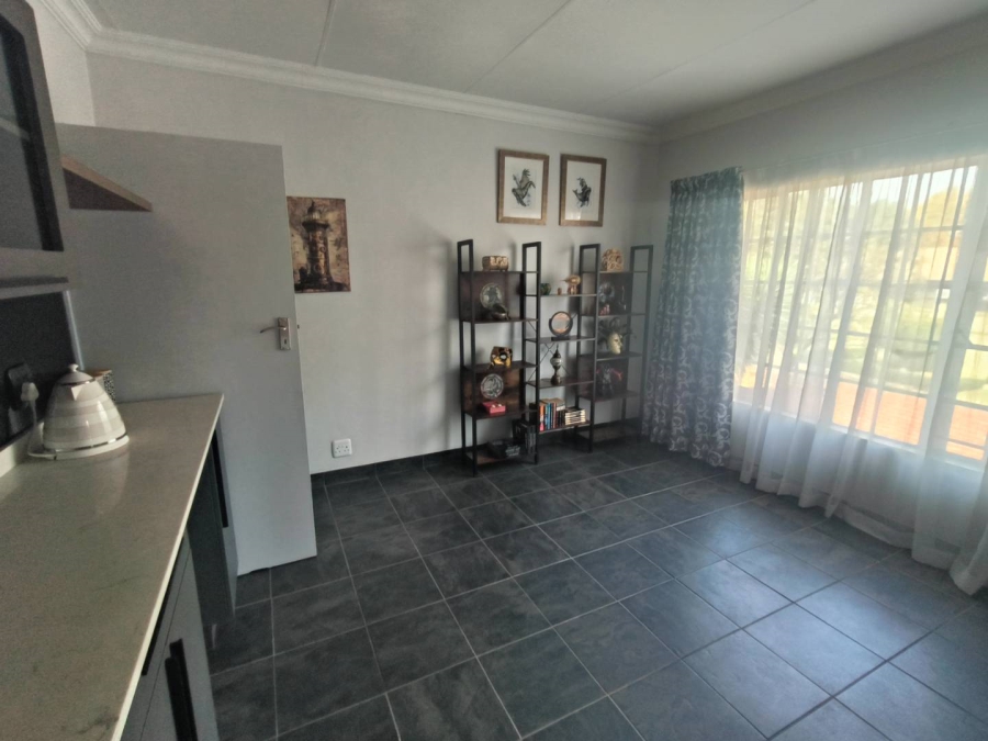 To Let 4 Bedroom Property for Rent in Erasmuskloof Gauteng