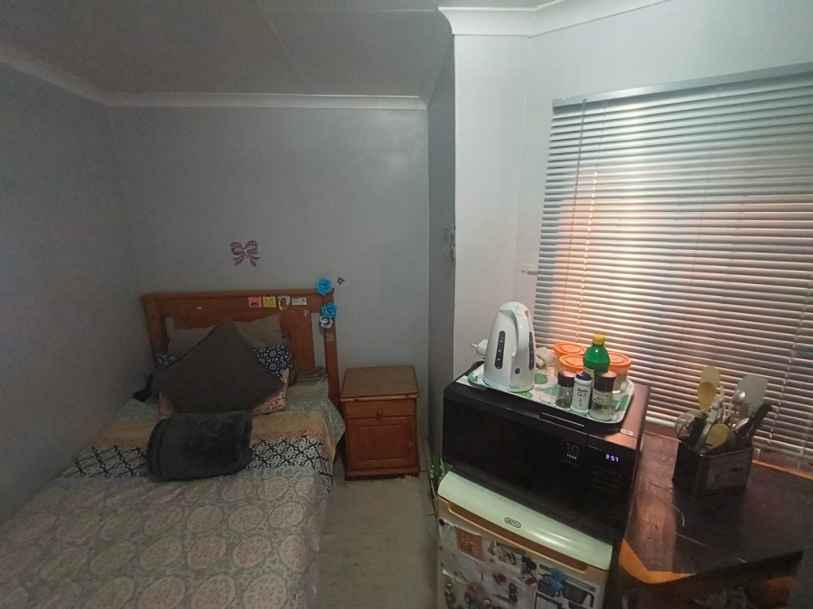 To Let 4 Bedroom Property for Rent in Erasmuskloof Gauteng