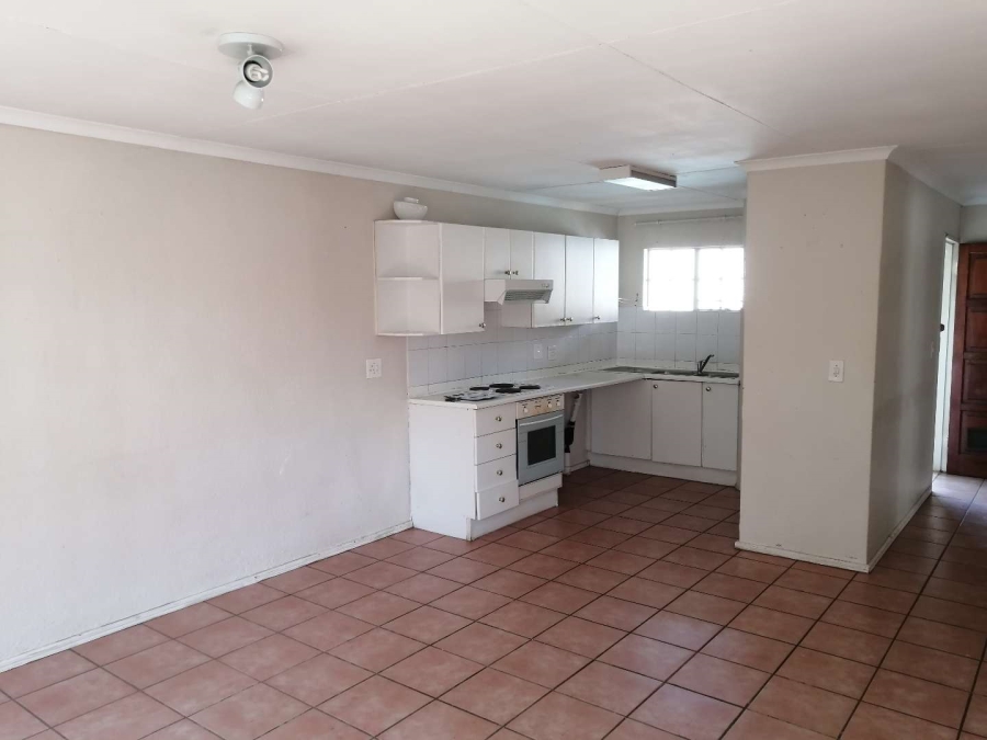 To Let 2 Bedroom Property for Rent in Monument Park Gauteng