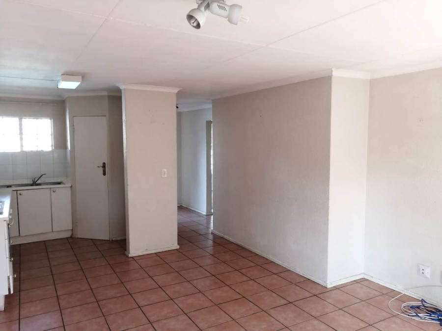 To Let 2 Bedroom Property for Rent in Monument Park Gauteng