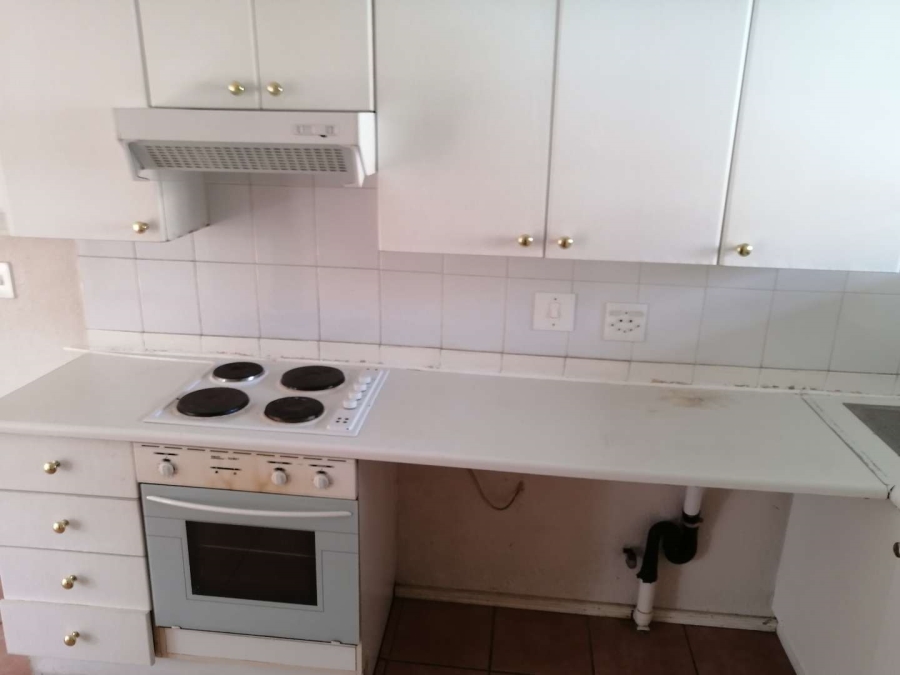 To Let 2 Bedroom Property for Rent in Monument Park Gauteng