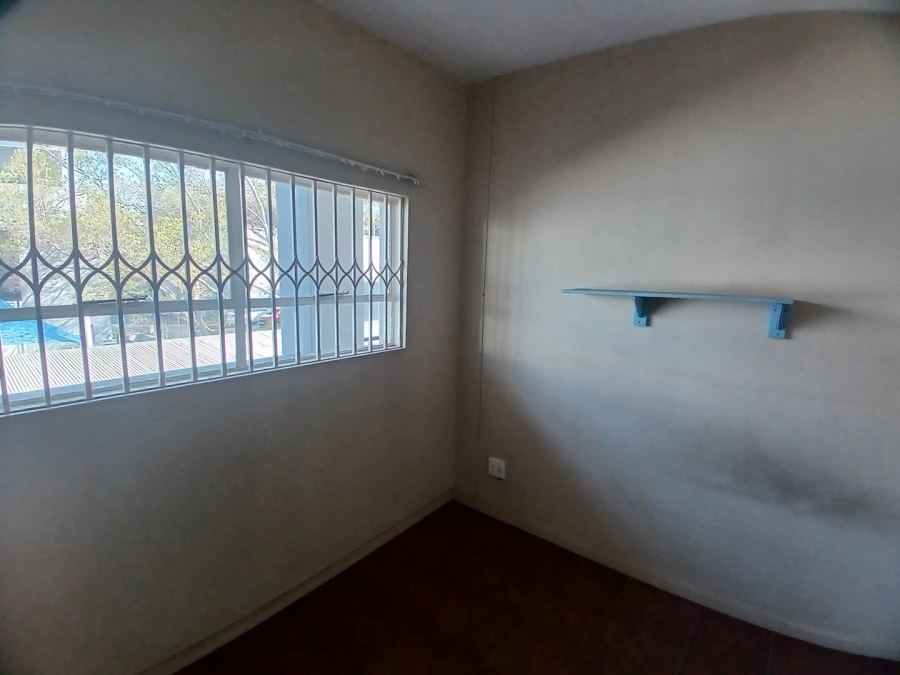 To Let 2 Bedroom Property for Rent in Waterkloof Glen Gauteng