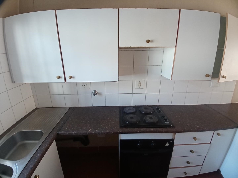 To Let 2 Bedroom Property for Rent in Waterkloof Glen Gauteng