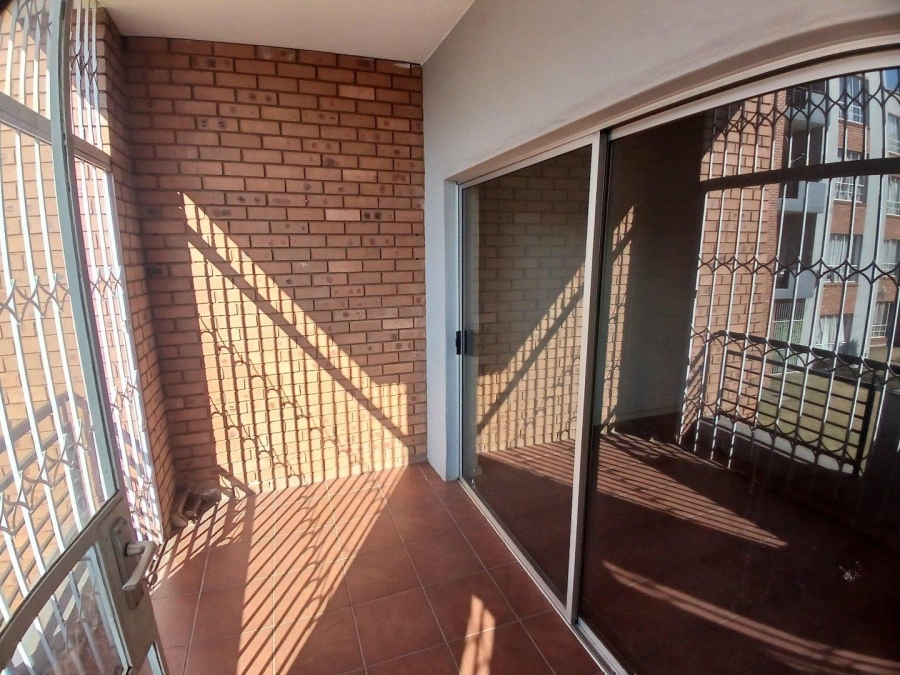 To Let 2 Bedroom Property for Rent in Waterkloof Glen Gauteng