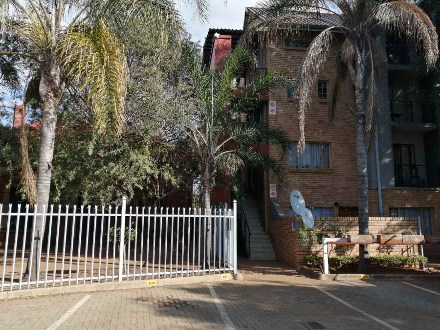 To Let 1 Bedroom Property for Rent in Riviera Gauteng