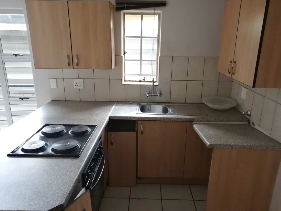 To Let 1 Bedroom Property for Rent in Riviera Gauteng