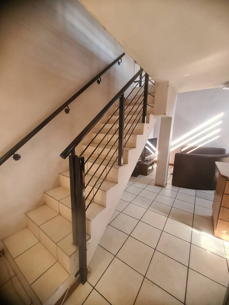 To Let 1 Bedroom Property for Rent in Riviera Gauteng