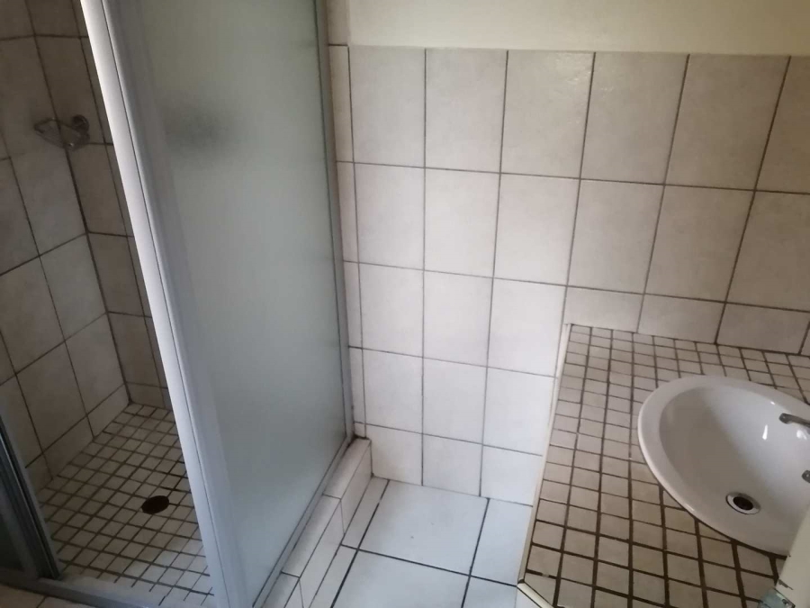 To Let 1 Bedroom Property for Rent in Riviera Gauteng