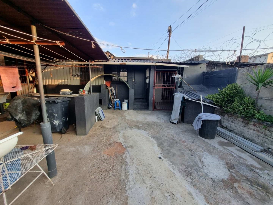 2 Bedroom Property for Sale in South Hills Gauteng