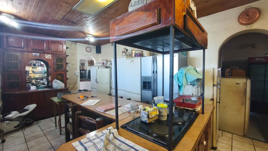 10 Bedroom Property for Sale in Turf Club Gauteng