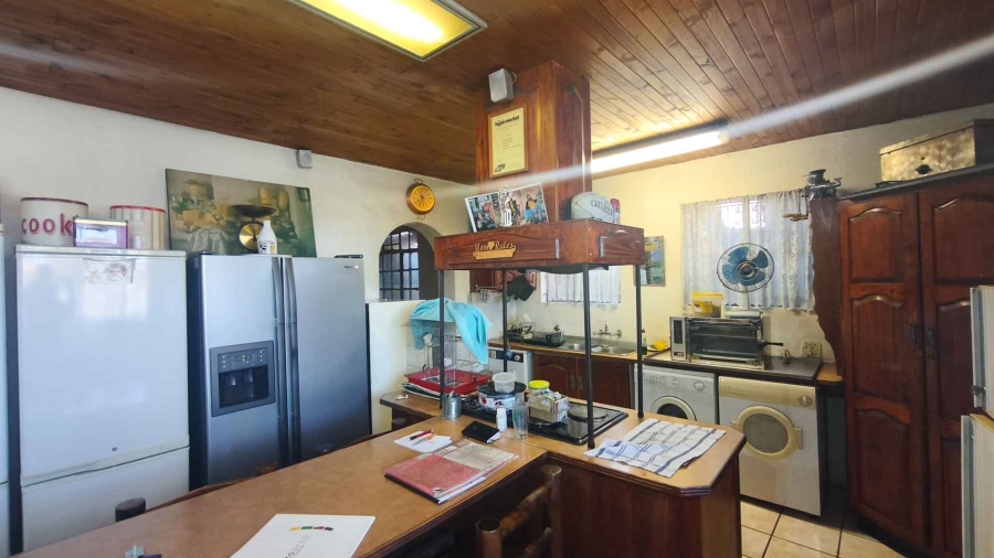 10 Bedroom Property for Sale in Turf Club Gauteng