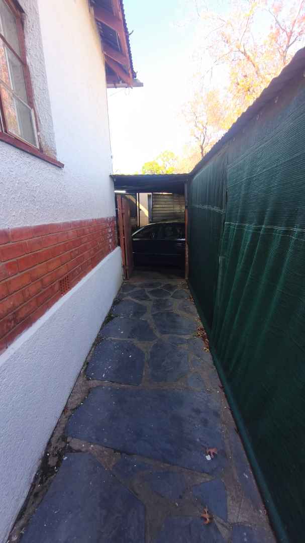 10 Bedroom Property for Sale in Turf Club Gauteng