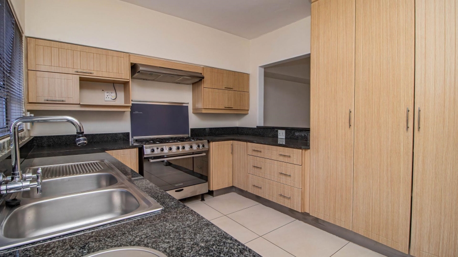 3 Bedroom Property for Sale in Beyerspark Gauteng