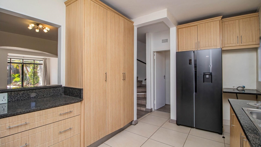 3 Bedroom Property for Sale in Beyerspark Gauteng