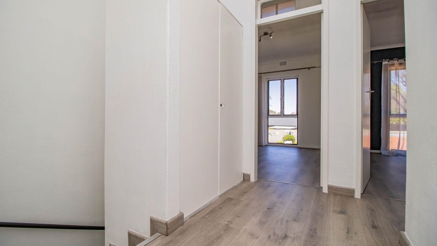 3 Bedroom Property for Sale in Beyerspark Gauteng