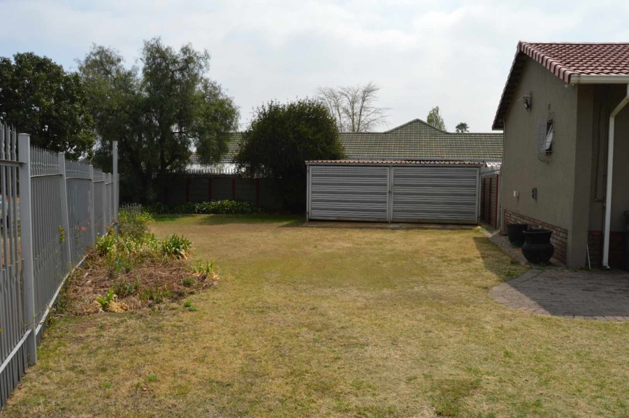 4 Bedroom Property for Sale in Verwoerdpark Gauteng