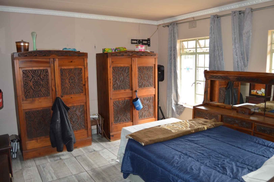 4 Bedroom Property for Sale in Verwoerdpark Gauteng