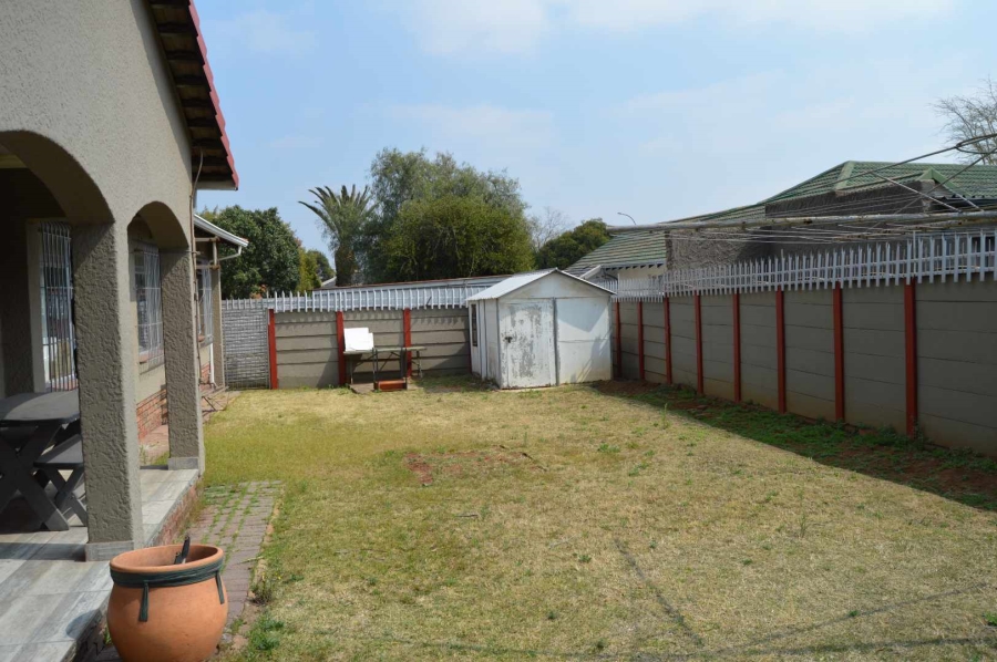 4 Bedroom Property for Sale in Verwoerdpark Gauteng