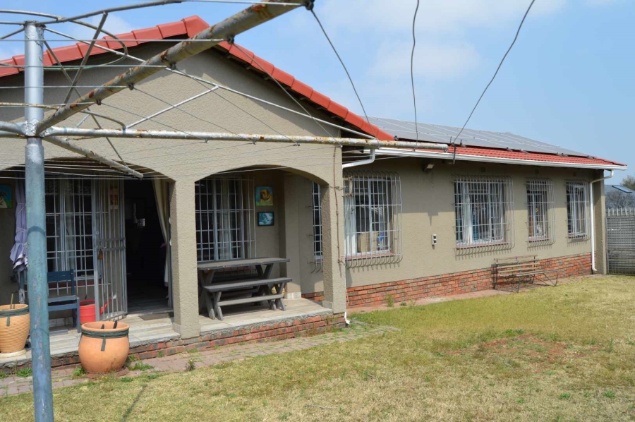 4 Bedroom Property for Sale in Verwoerdpark Gauteng