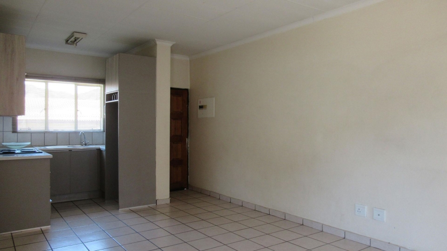 2 Bedroom Property for Sale in Meredale Gauteng