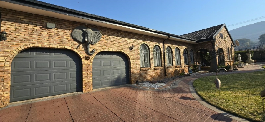 5 Bedroom Property for Sale in Mountain View Gauteng