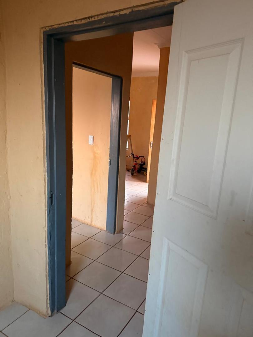 5 Bedroom Property for Sale in Pretoria Gardens Gauteng