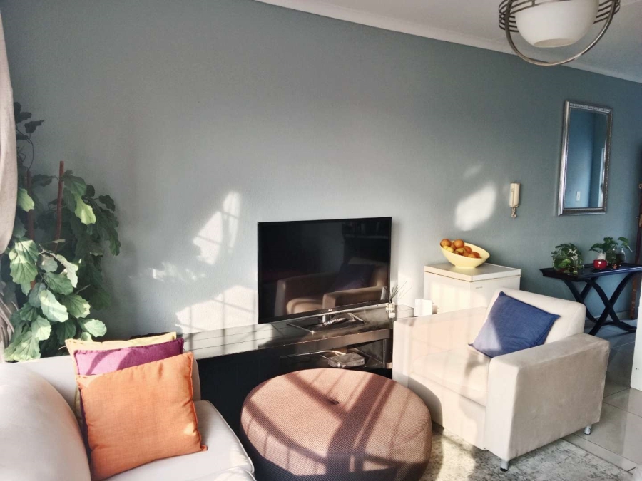 To Let 3 Bedroom Property for Rent in Sunnyrock Gauteng