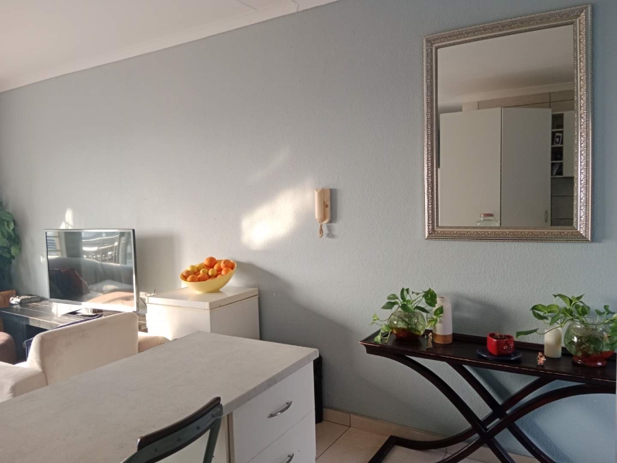 To Let 3 Bedroom Property for Rent in Sunnyrock Gauteng